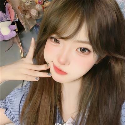 加油站的女孩